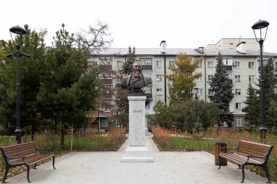 Монумент имеет высоту 3,5 метра. Фото: пресс-служба мэрии Казани