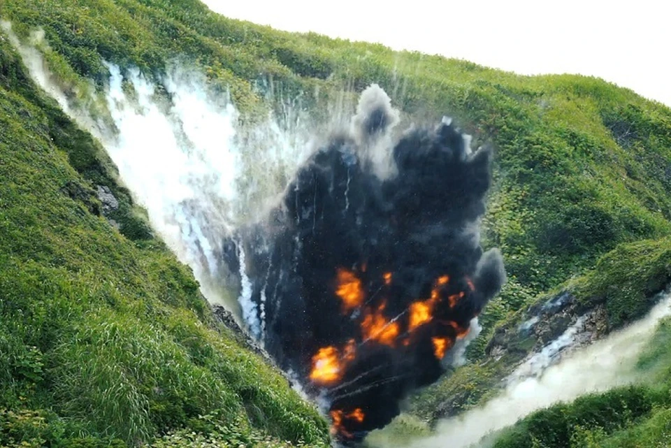Местных жителей просят не пугаться громких звуков и грохота.