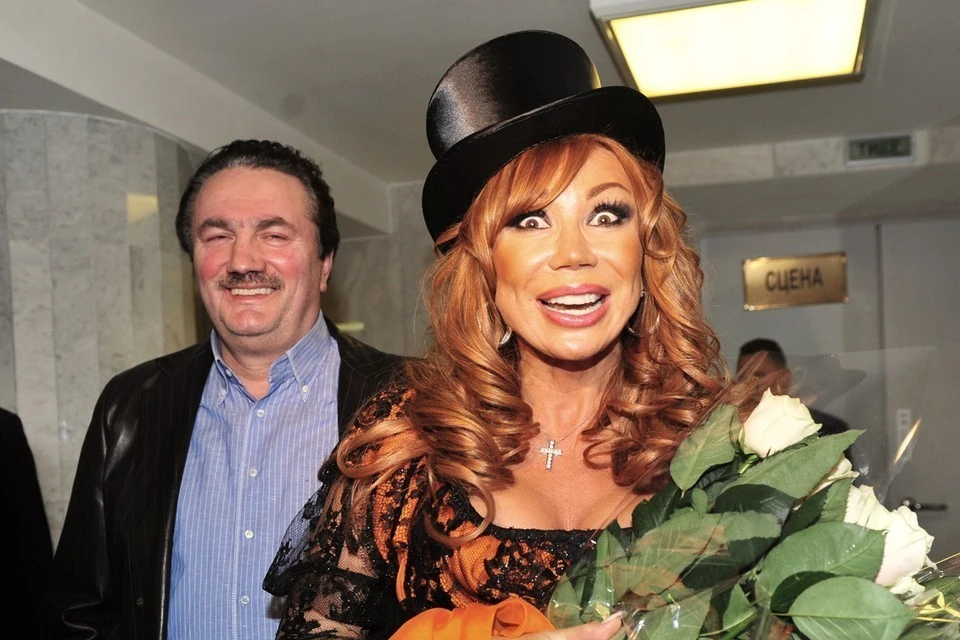 Маша Распутина с мужем.