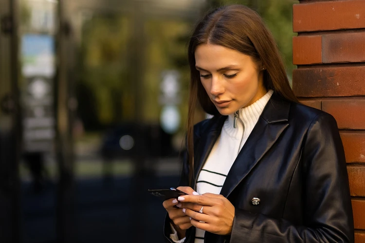 Чтобы ваши данные не попали к мошенникам: Как очистить смартфон при продаже - пошаговая инструкция