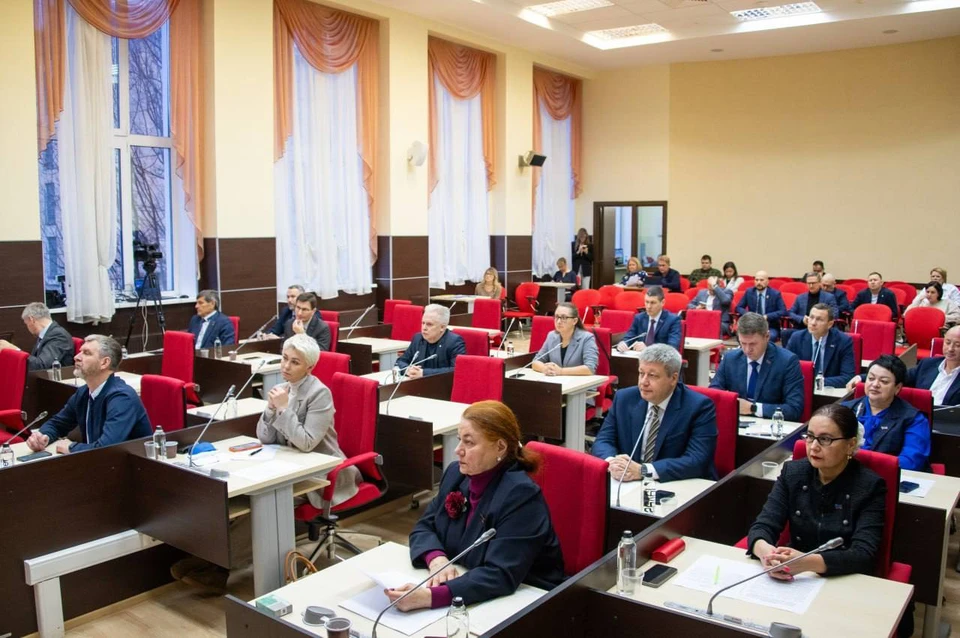 Депутаты горсовета Мурманска поддержали решение увековечить память выдающегося музыкального педагога, заслуженного работника культуры России Татьяны Дмитриевны Крыловой. Фото: Совет депутатов города Мурманска