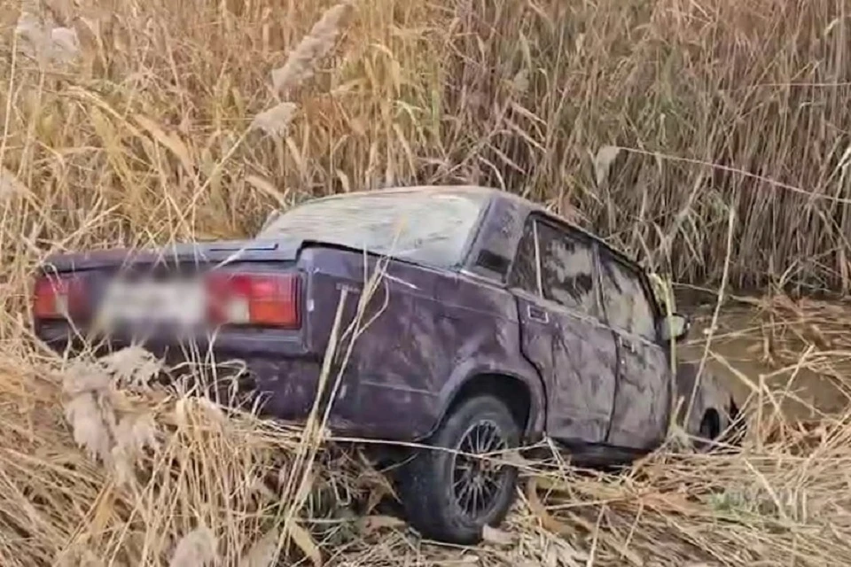 Подростки без прав заехали в водоем на авто в Волгограде, двое погибли Фото: ГУ МВД по Волгоградской области