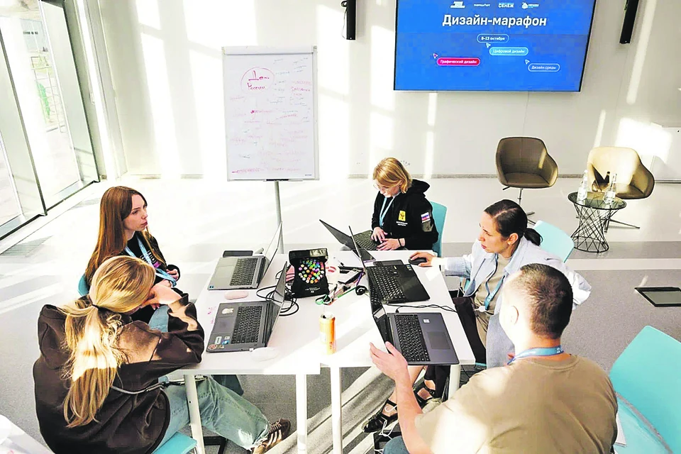 На «Дизайн-марафоне» молодые ребята учились работать в команде и разрабатывать масштабные проекты. «Таврида.АРТ»