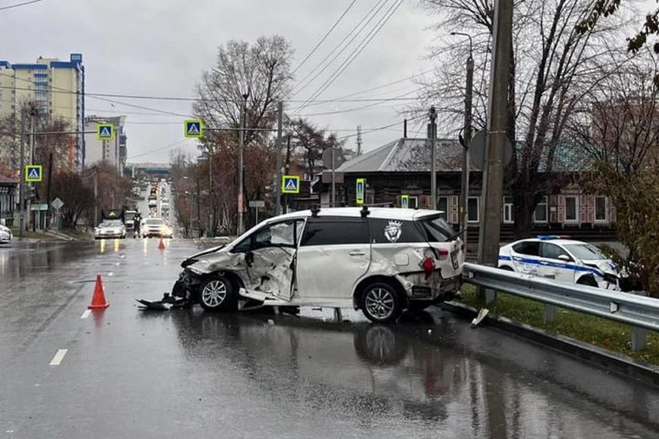 В Иркутске сотрудник ДПС пострадал в аварии с «Тойотой Виш»