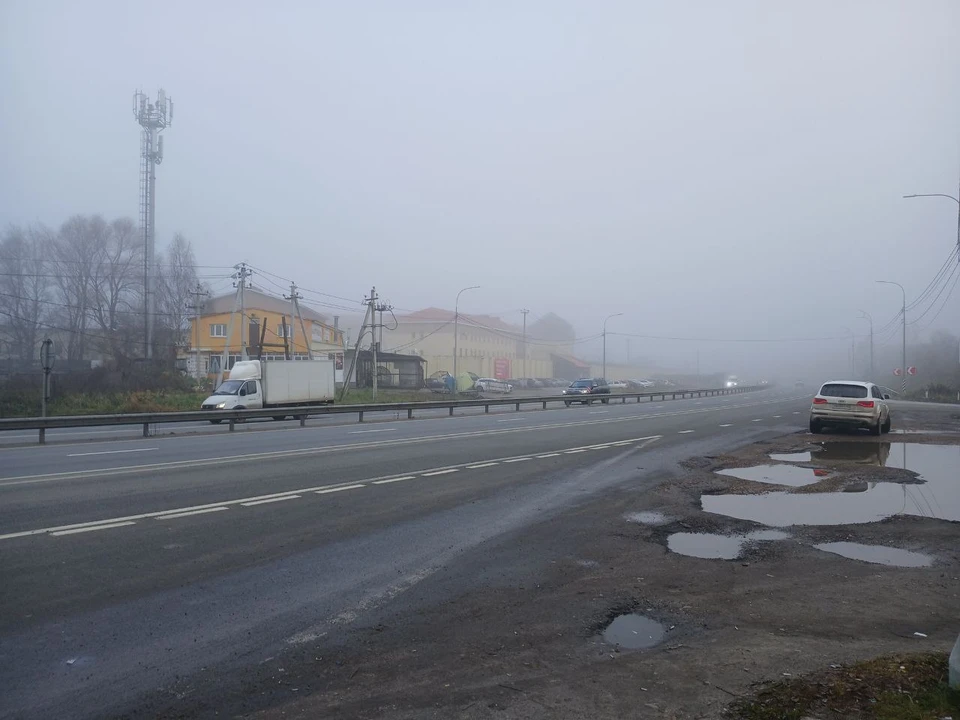 Густой туман накрыл Нижний Новгород утром 31 октября.