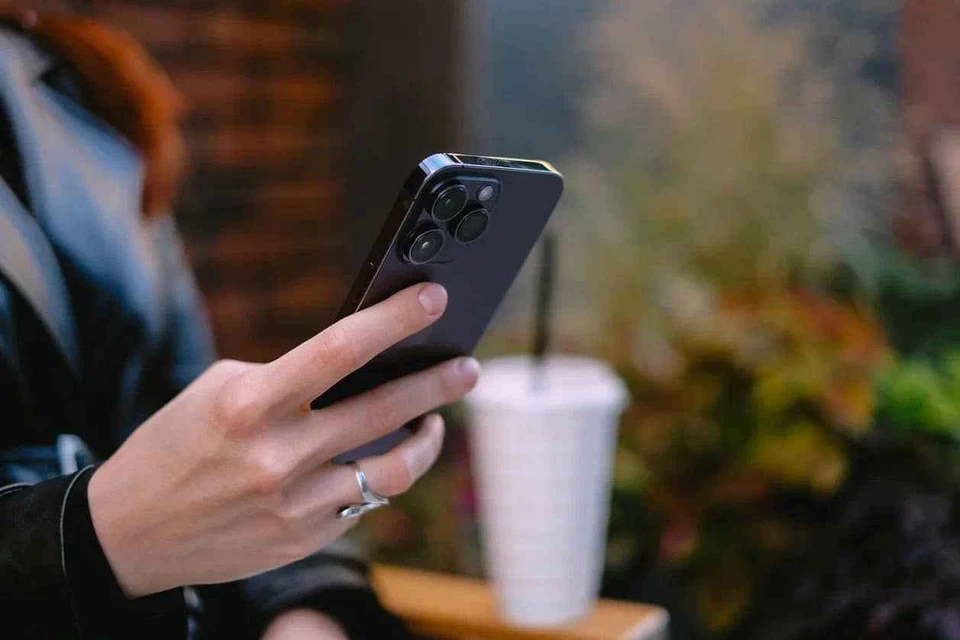 Т2 дарит до трех месяцев связи новым абонентам при переходе со своим номером. Источник фото: пресс-служба T2