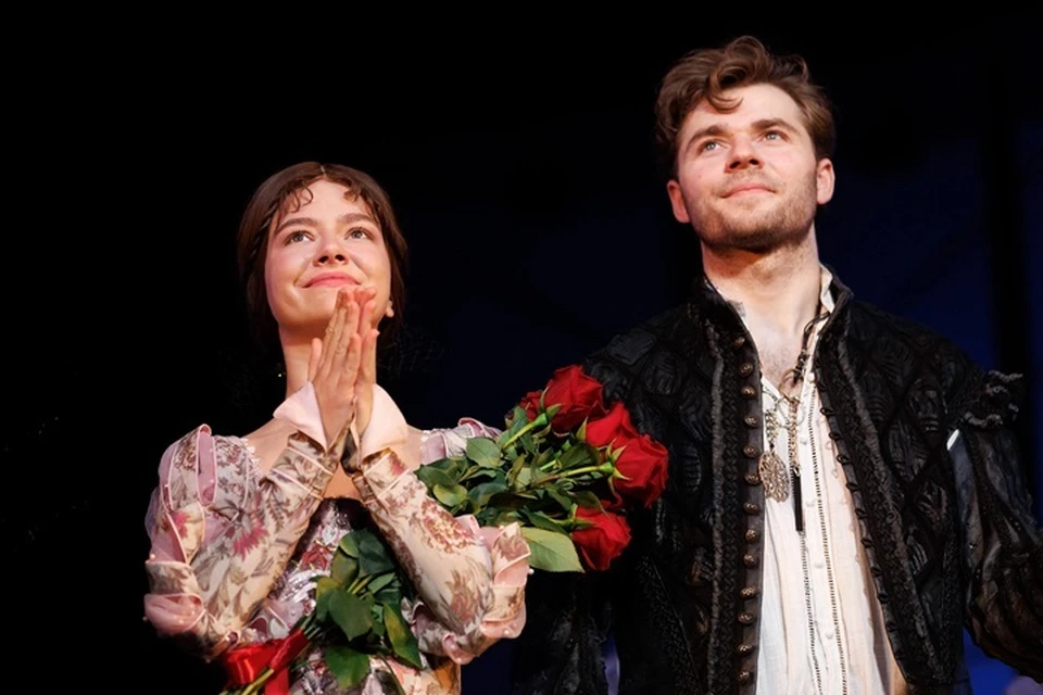 Финал объединил все: любовь, вдохновение, жизнь и сцену. Фото: театр им. Качалова