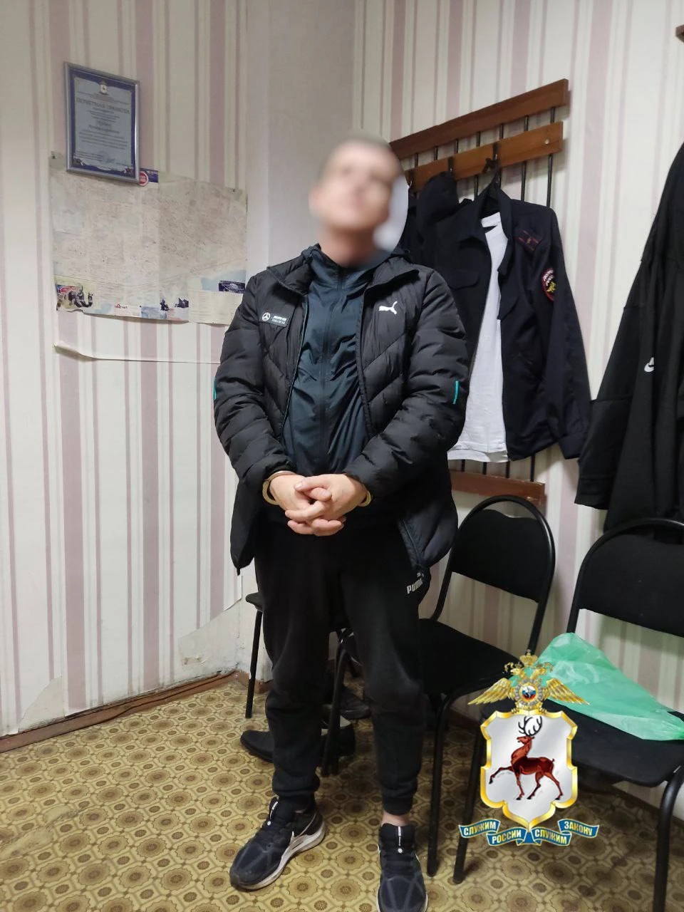 Полицейские накрыли наркоплантацию в гараже нижегородца.