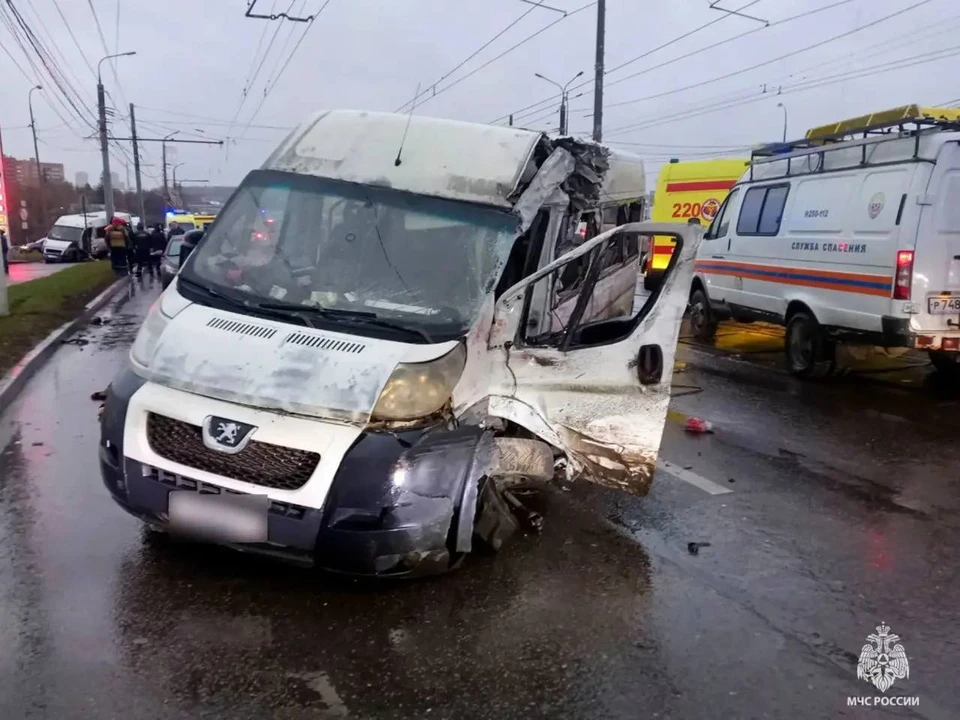 Видео с места смертельного ДТП в центре Тулы появилось в Сети. Фото: Telegram-канал МЧС по Тульской области