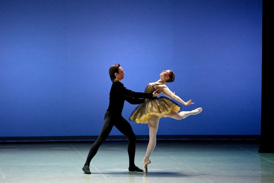 Фрагмент балета «Вариации на тему рококо». Фото: Антон Завьялов.