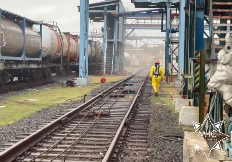 МЧС рассказал о работах на месте происшествия. Фото: кадр видео МЧС Беларуси