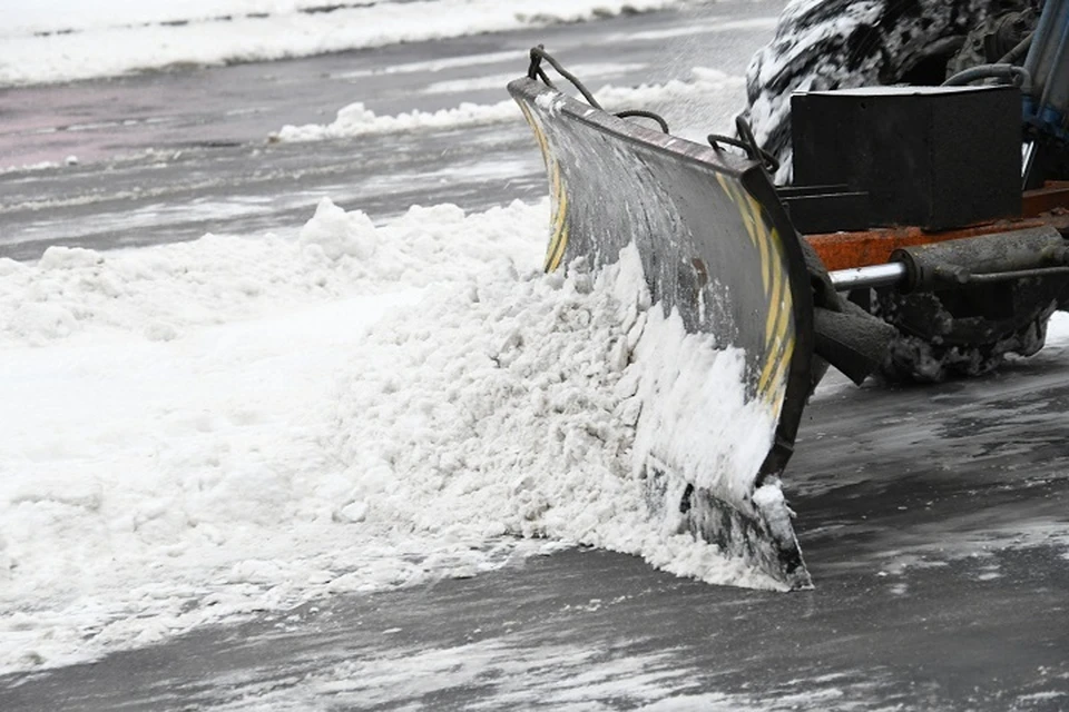 В Магадане после циклона на подъемах в Пионерном образовался гололед