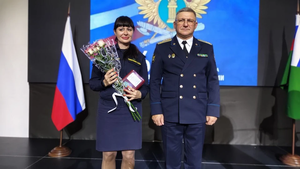 Судебных приставов награждали благодарностями и памятными медалями