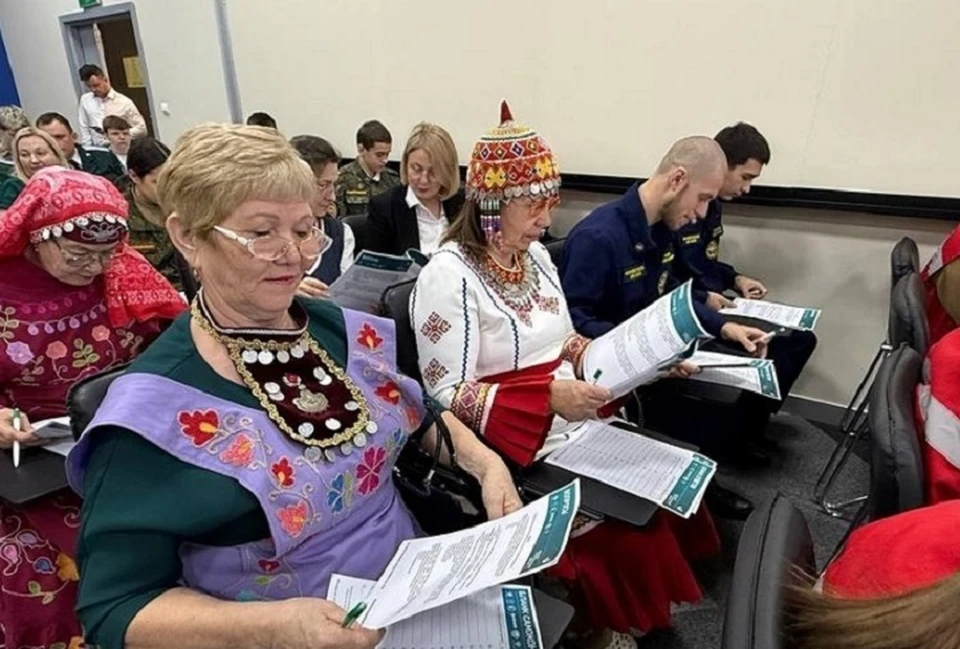 Уральцы активно присоединяются к акции. Фото: Департамент информполитики Свердловской области