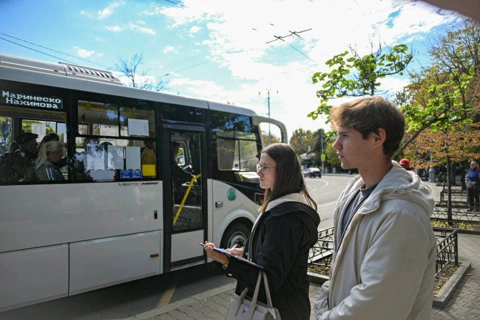 Обращения горожан не остаются без внимания: сотрудники дептранса регулярно инспектируют работу общественного транспорта. Фото: sev.gov.ru