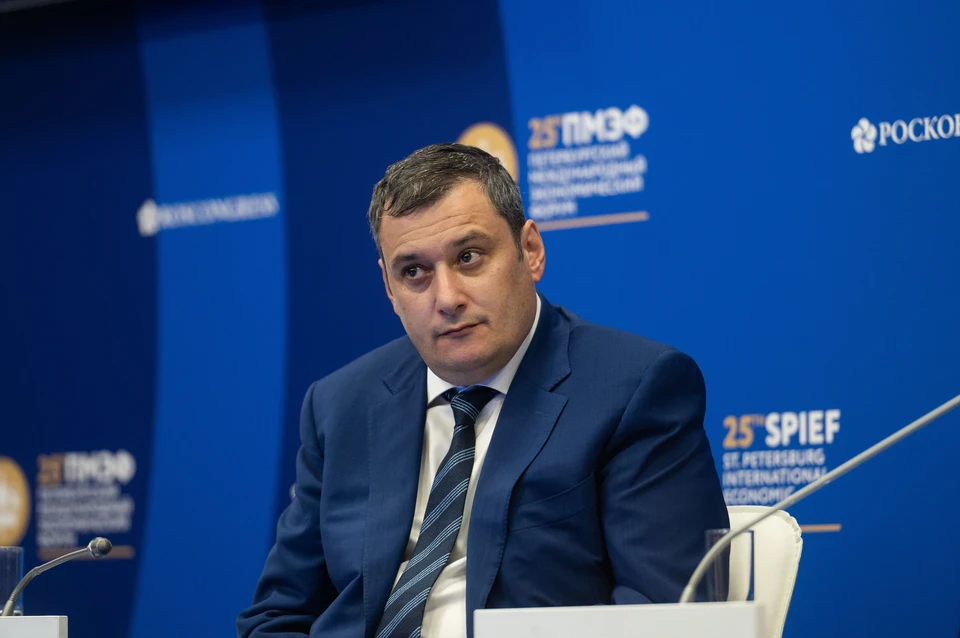 Хинштейн осудил несогласованный концерт рэпера Апачева для бойцов в Курске