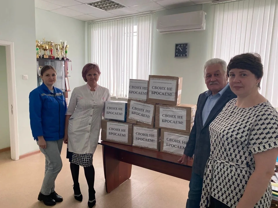 Медики подготовили наборы с необходимыми лекарствами и медицинскими материалами.