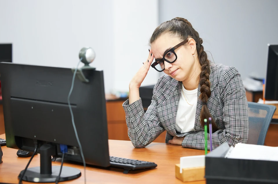 Метеозависимым людям во время магнитных перепадов рекомендуют больше отдыхать