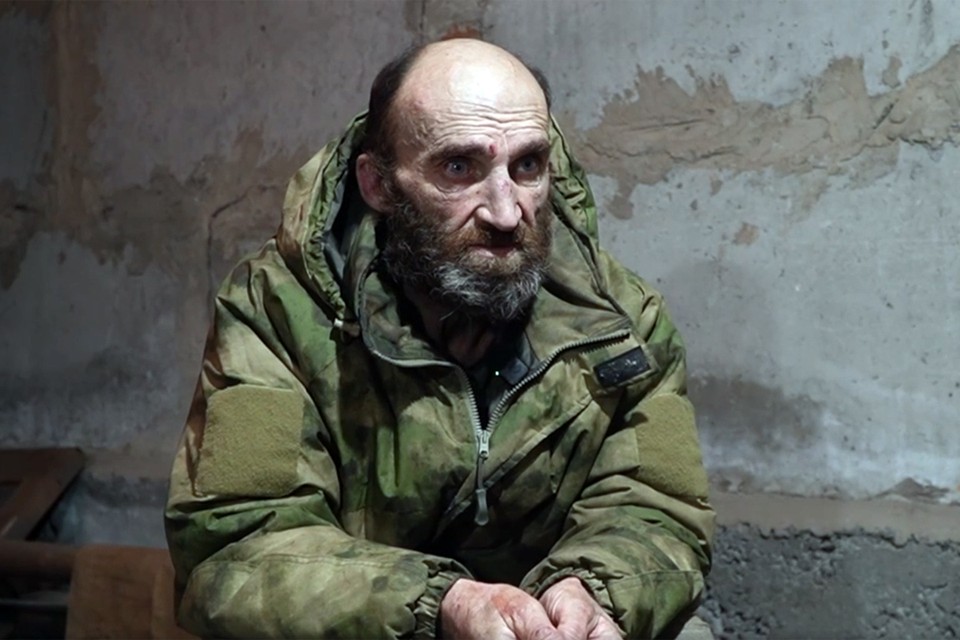 Украинские военнослужащие в окруженном Красноармейске бросили оружие