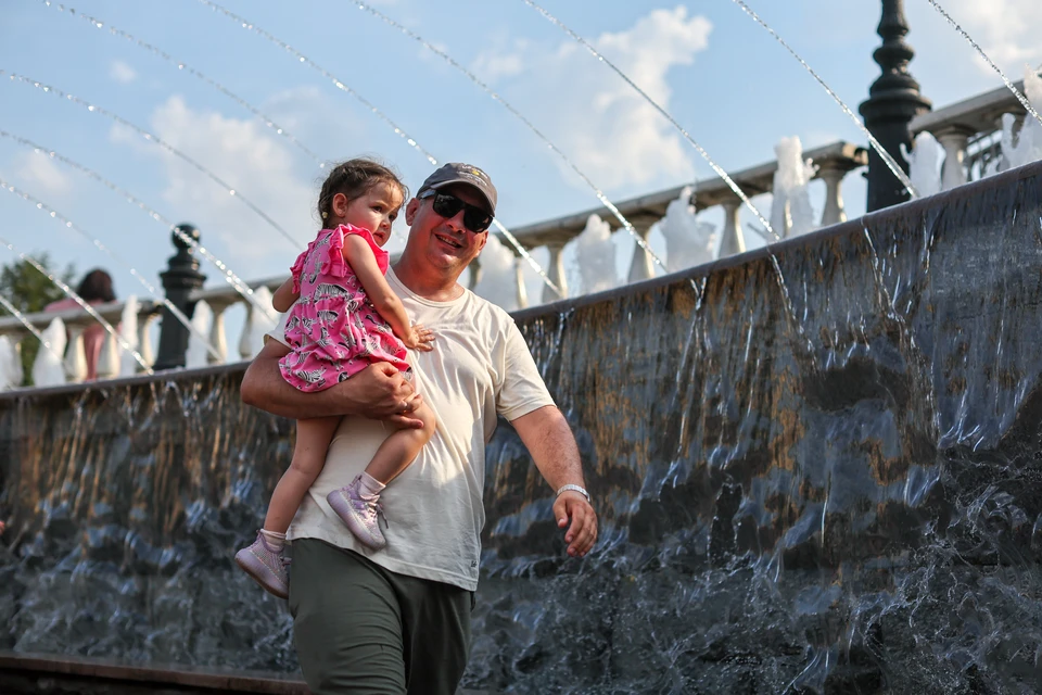 Гиринский: минимальный размер больничного по уходу за ребёнком составит 27 тысяч