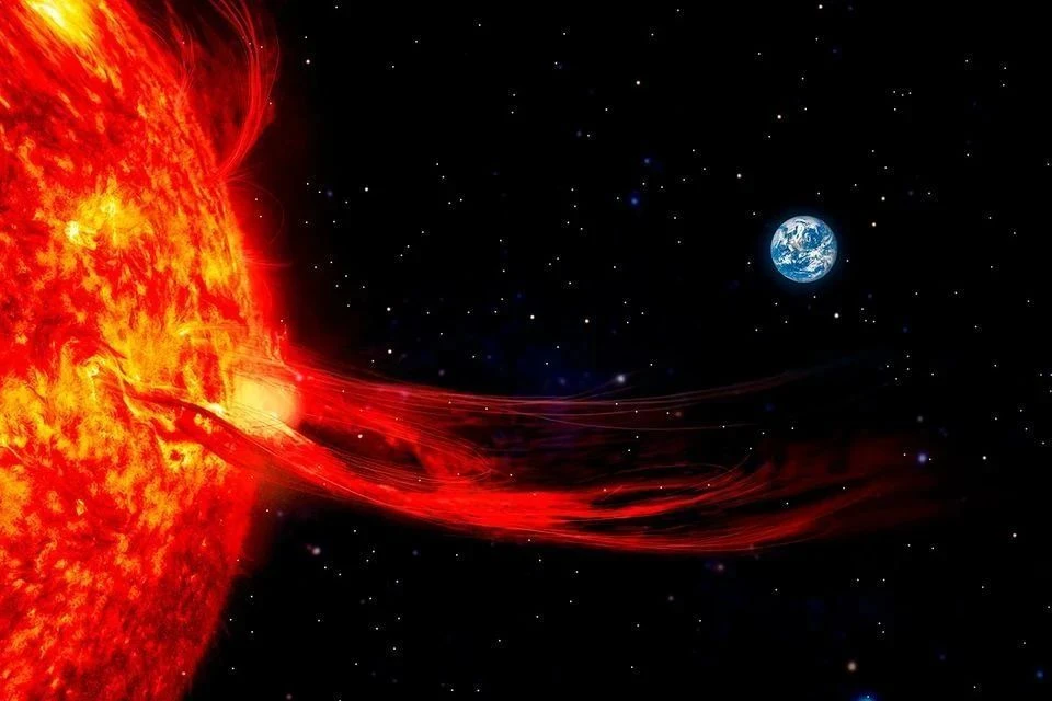 Ученые засняли пугающий феномен на Солнце: над Землей нависла угроза
