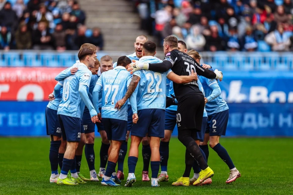 В первом тайме игра получилось равной, хотя «Зенит» был явным фаворитом в матче. Фото: ПФК «Крылья Советов»