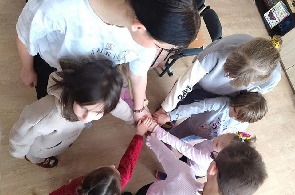 Умение слушать и понимать друг друга - это основа крепких отношений и счастливой жизни. Фото: Минтруд ДНР