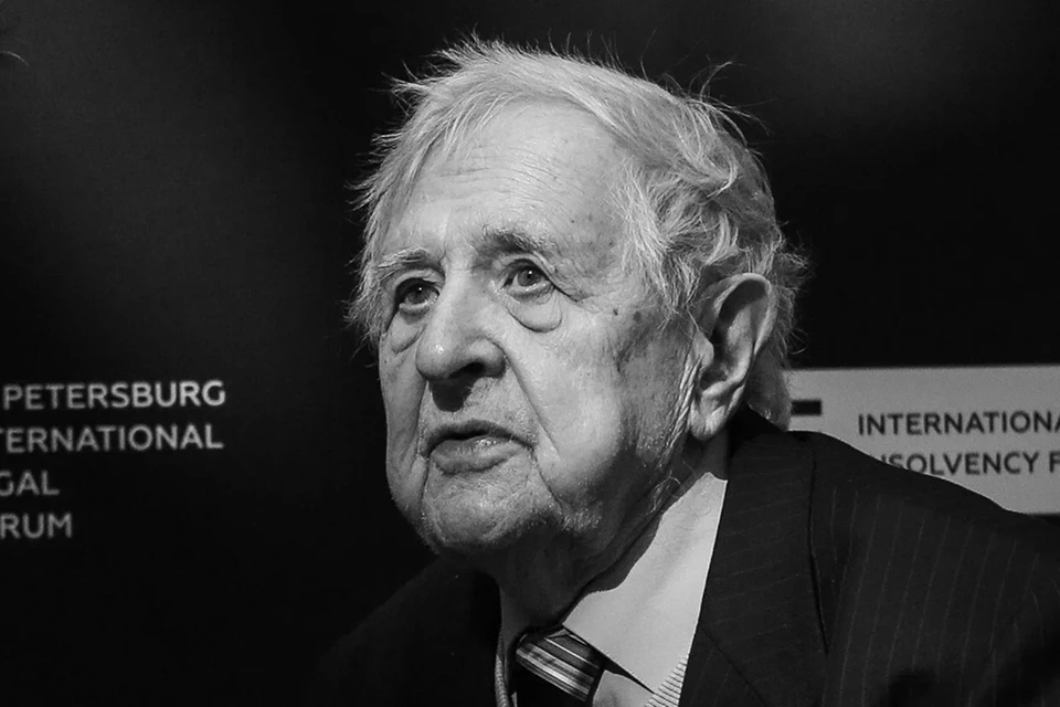 В Санкт-Петербурге простились с почётным профессором СПбГУ Юрием Толстым. Фото: СПбГУ/spbu.ru.