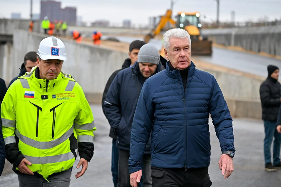 Мэр Москвы Сергей Собянин проверил, как продвигается строительство дороги-связки между Московским скоростным диаметром (МСД) и улицей Академика Королева. Фото: t.me/mos_sobyanin