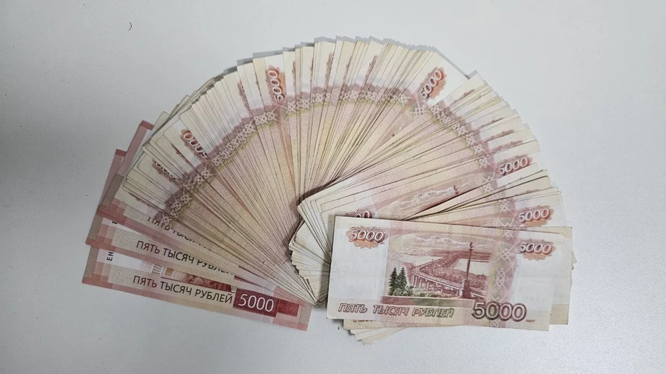 Если изменились только банковские реквизиты для получения пособия, то подайте заявление об их изменении через портал госуслуг