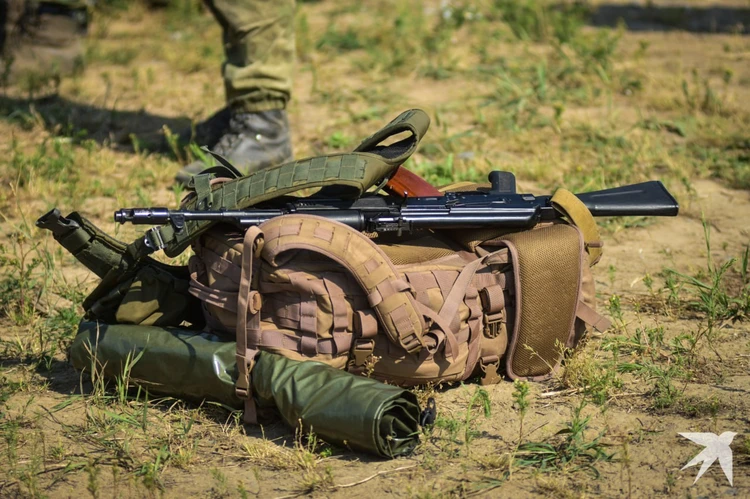 Автомат Калашникова, граната, пистолет: в уральскую колонию пытался проехать грузовик с оружием и боеприпасами