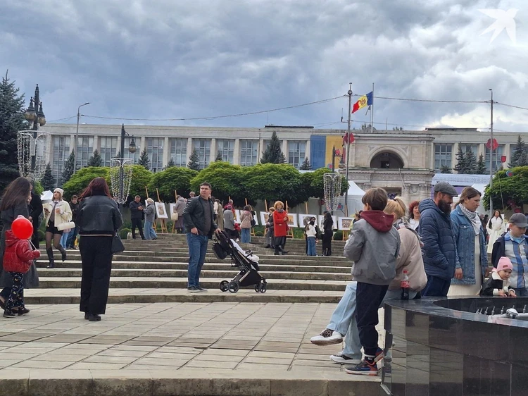 За нашу страну, за умы и сердца ее населения ведут борьбу внешние силы: «При этом наши люди не могут ответить самим себе на вопрос, а Молдова-то им зачем вообще нужна?» - мнение