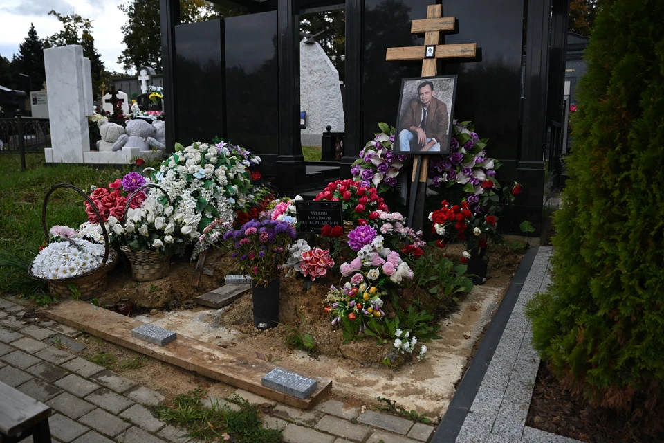 «Почему ушел он, а не я»: мать экс-солиста группы «На-На» Владимира Левкина не может оправиться от потери сына