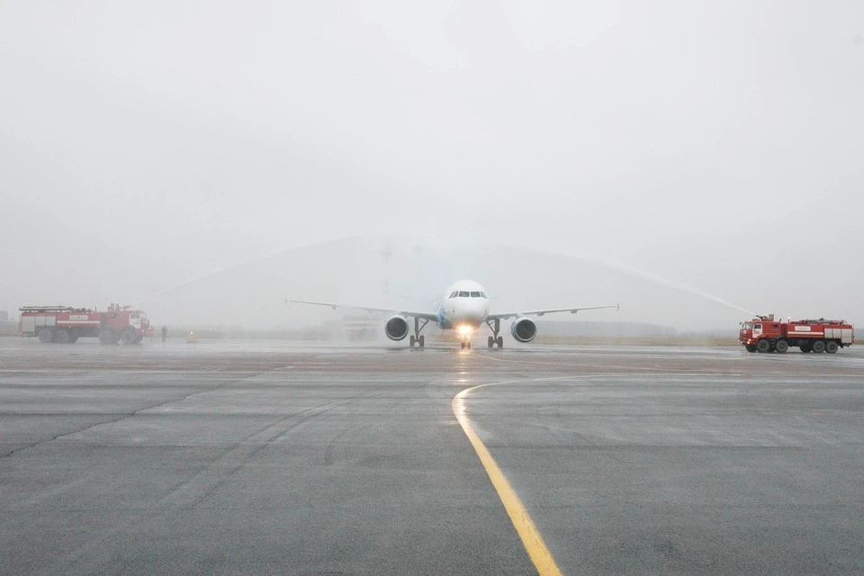 Самолёт с министром выкатился с взлетно-посадочной полосы и загорелся в Конго