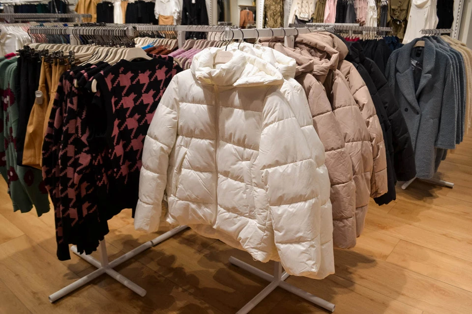 В Тайшете изъяли партию поддельного товара на 60 тысяч рублей.