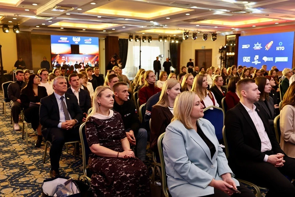 В Донецке состоялся слет участников платформы «Россия – страна возможностей». Фото: ТГ/Макаров