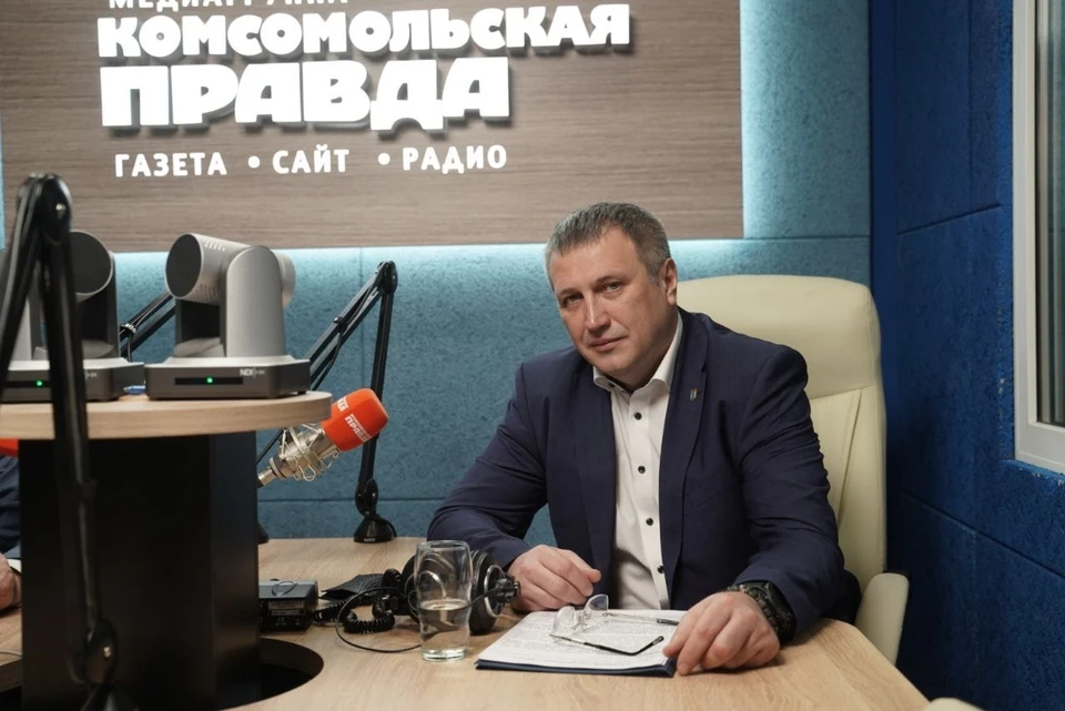 Иван Носков продолжает отвечать на вопросы местных жителей