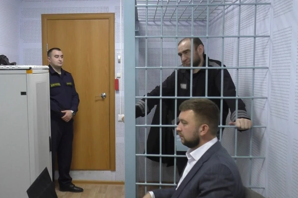 Рауф Арашуков свою вину в инкриминируемом ему преступлении полностью отрицает. Фото: Ленинский районный суд Оренбурга