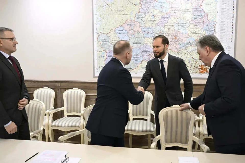 На встрече.