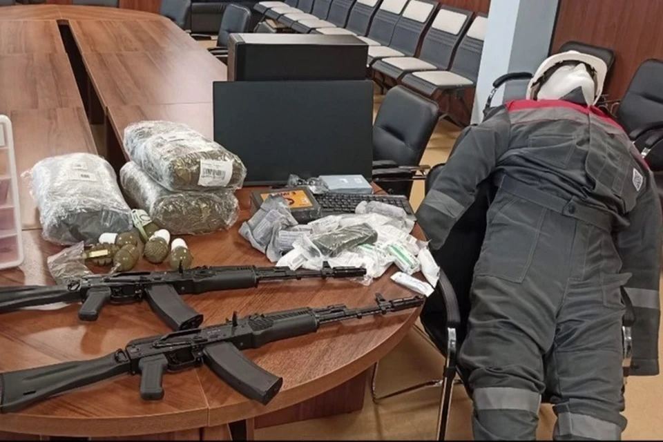 Санкт-Петербург оснастил мариупольские школы новым учебным оборудованием по ОБЗР. Фото: ТГ/Побратимство Петербурга и Мариуполя