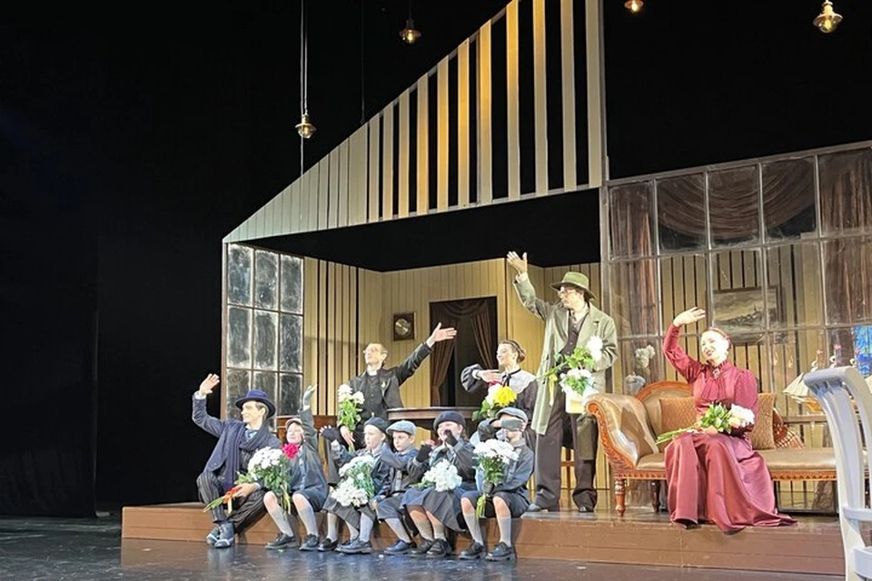 Премьера состоялось 18 ноября в 18:00.