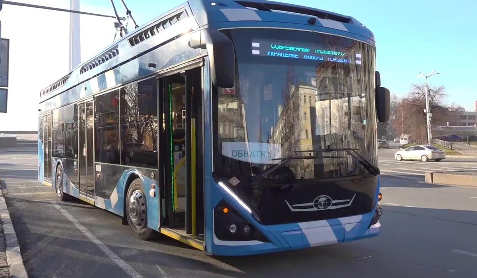 Троллейбус рассчитан на перевозку до 90 пассажиров. Фото: тг-канал Александра Болдакина