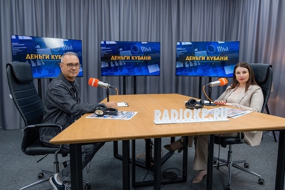 Руководитель финансовой дирекции ГК «ИНСИТИ» Яна Газарян в студии радио «КП»