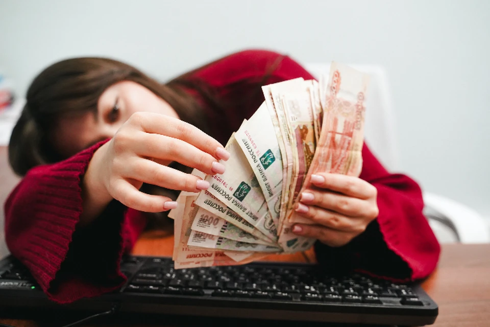 49% работающих жителей Иркутска ждут тринадцатую зарплату