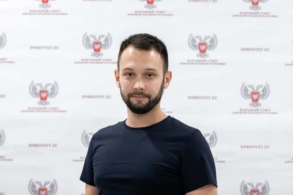 Глава донецкого отделения «Молодой Гвардии» Сергей Добровольский стал вице-председателем движения. Фото: Народный Совет ДНР