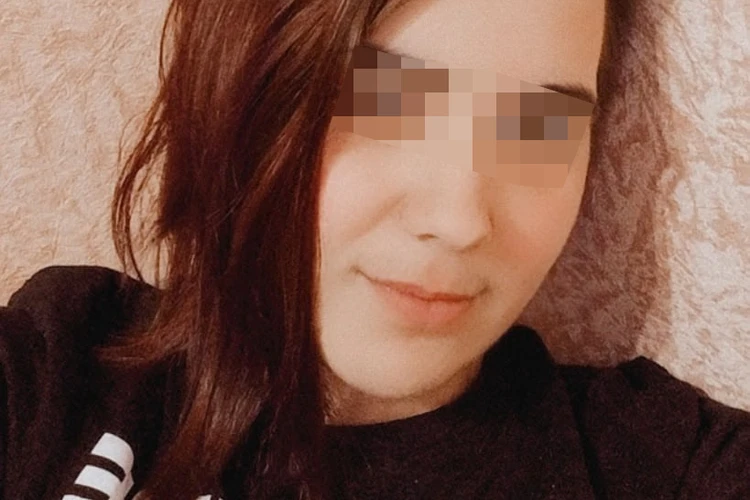 Трое молодых ребят пытались спасти девушку от смерти, но побоялись ее трогать: в итоге она умерла у них на глазах страшной смертью