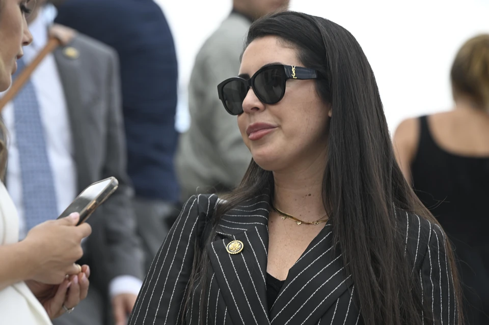 Луна заподозрила сенаторов в незаконной попытке помешать Трампу достичь мира на Украине