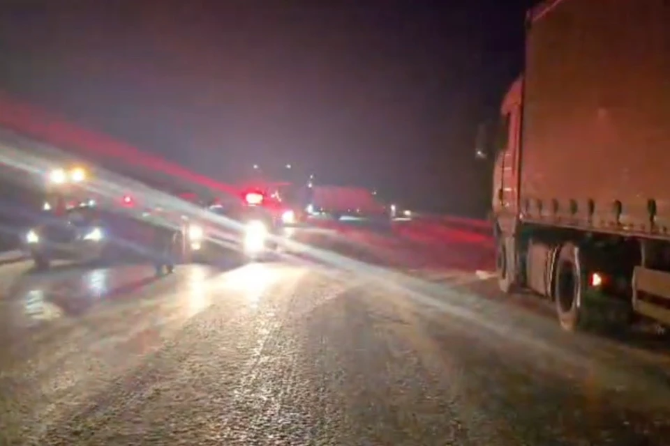 В Куйтунском районе три ребенка и водитель погибли в ДТП с фурой.