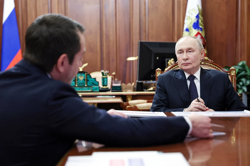 Владимир Путин и губернатор Мурманской области Андрей Чибис
