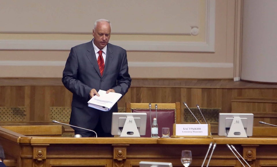 Трехлетнюю девочку без верхней одежды нашли одну на улице в Биробиджане